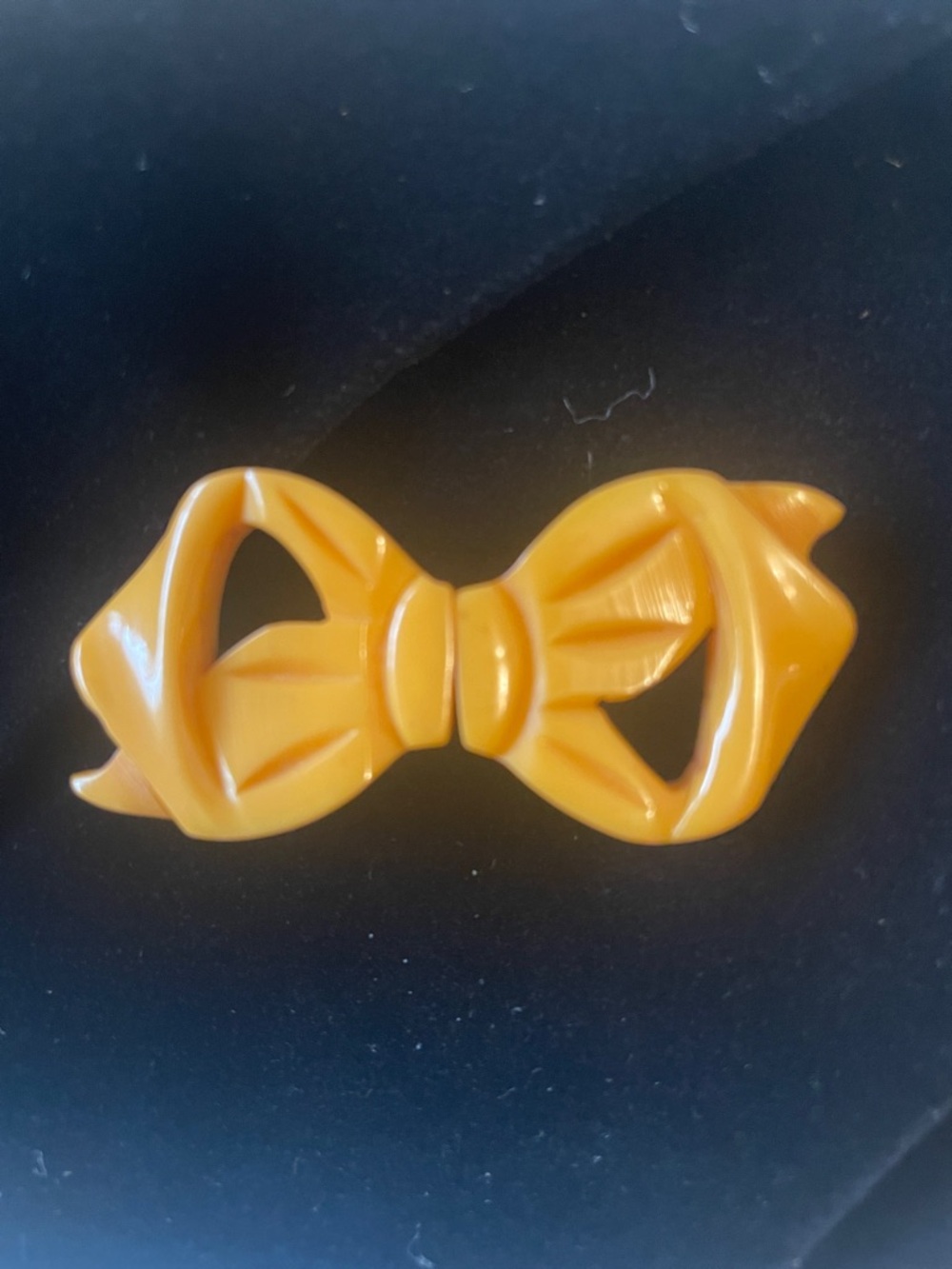 Bakelite small belt buckle